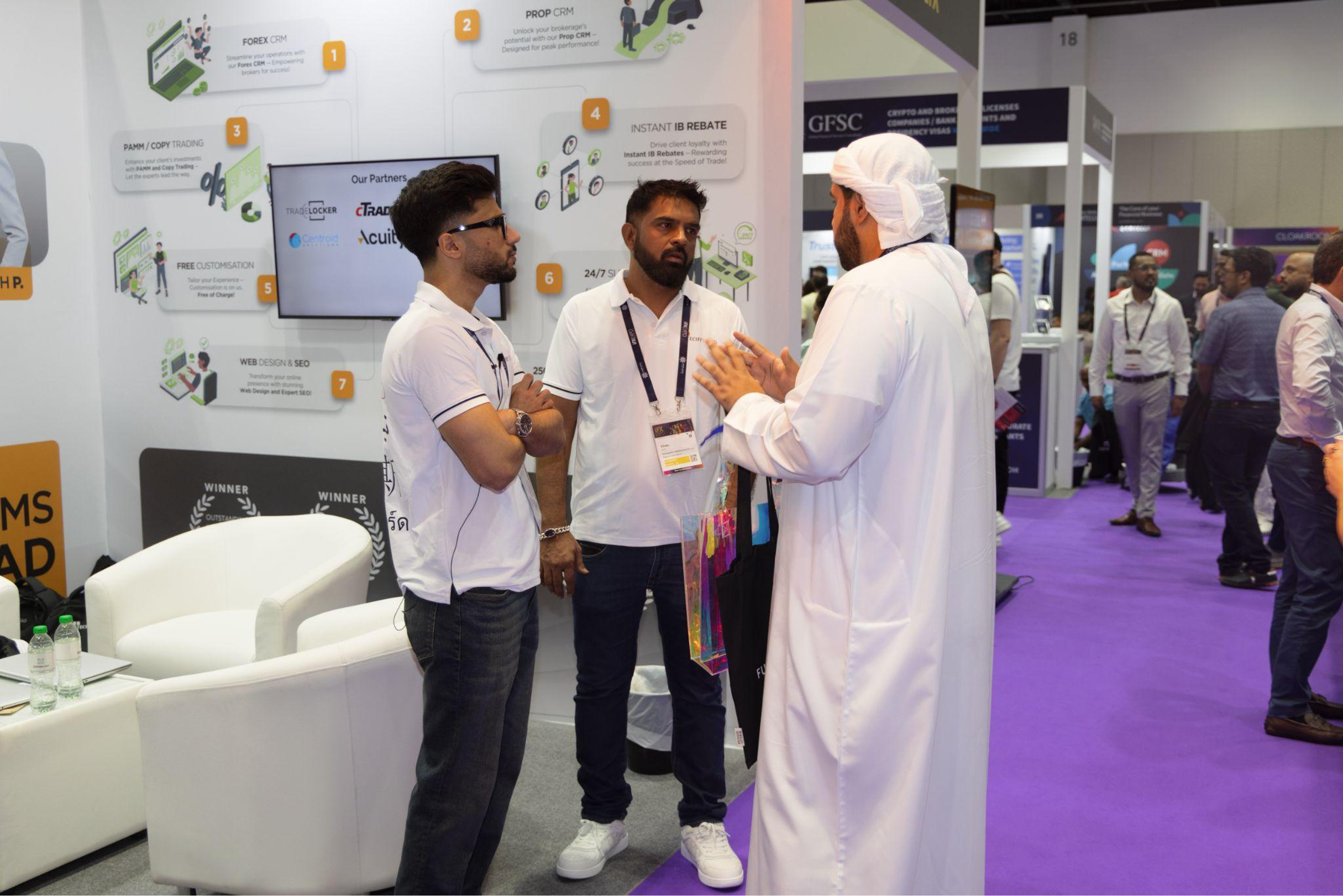 iFX-EXPO-Dubai-with-Techysquad